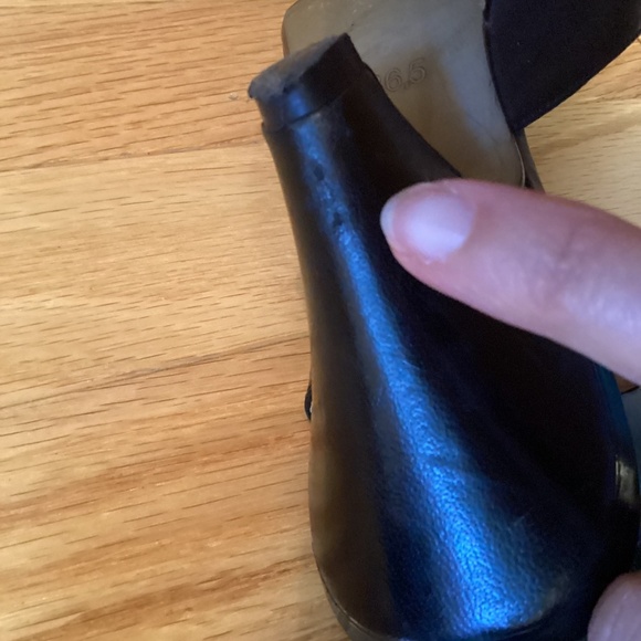 Leather Heels with Velcro Strap, black, size 36.5 (equivalent to 6.5 US) - Picture 7 of 9